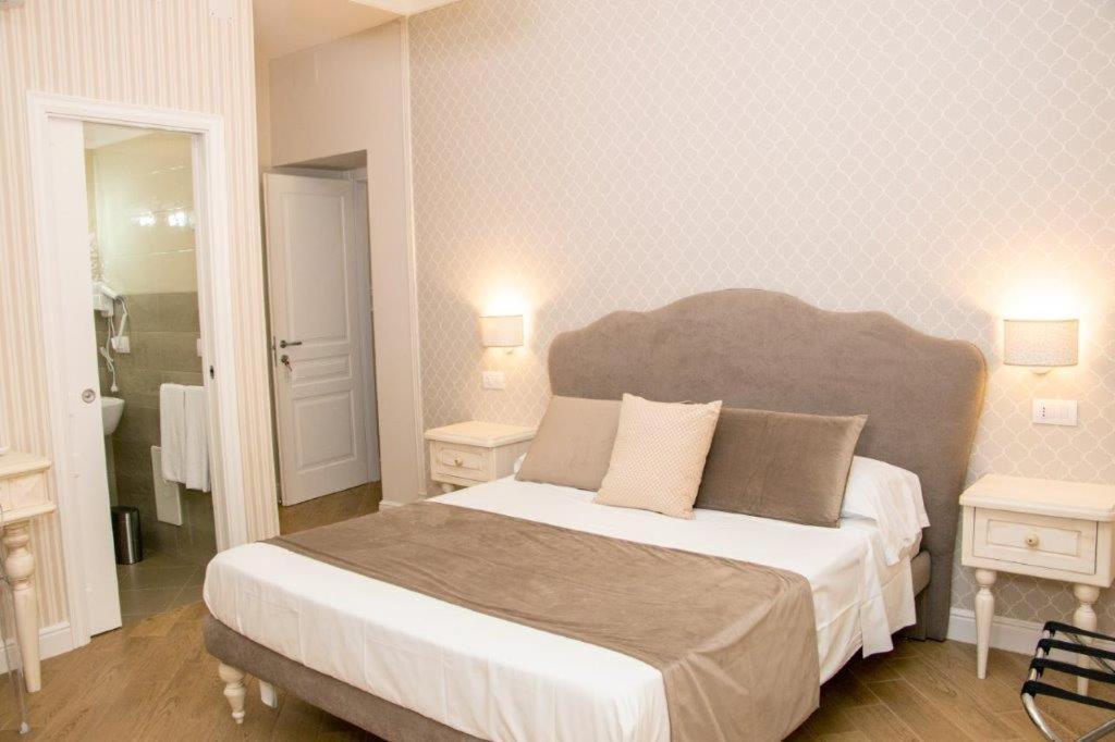 Florita Napoli Hotel Екстериор снимка