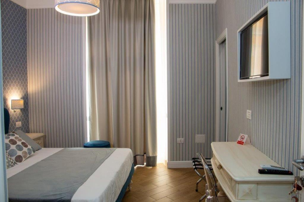 Florita Napoli Hotel Екстериор снимка