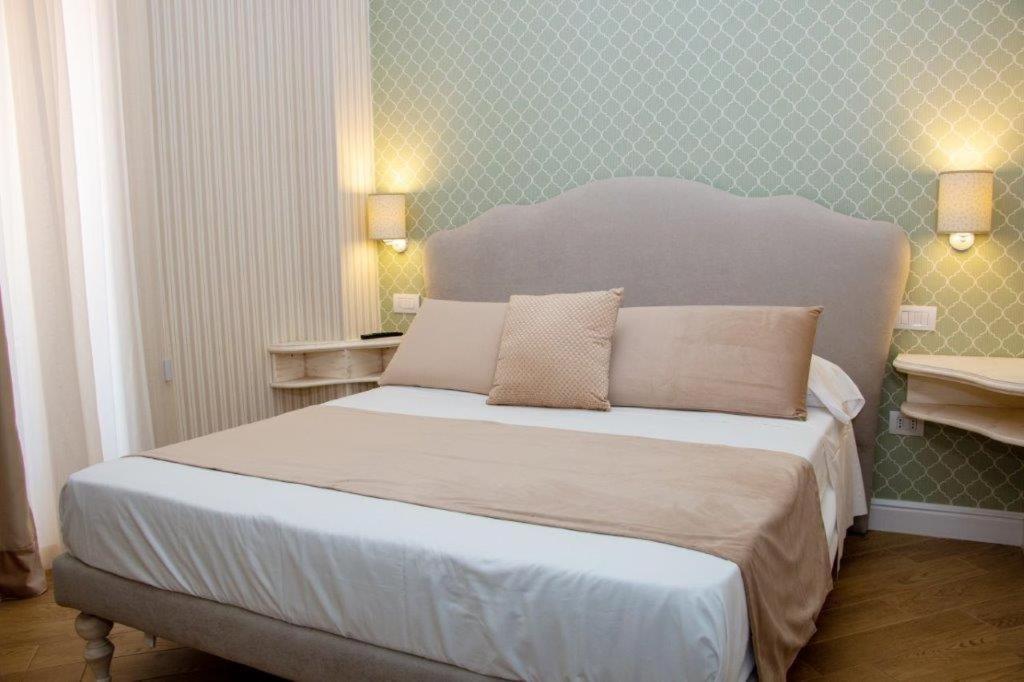 Florita Napoli Hotel Екстериор снимка