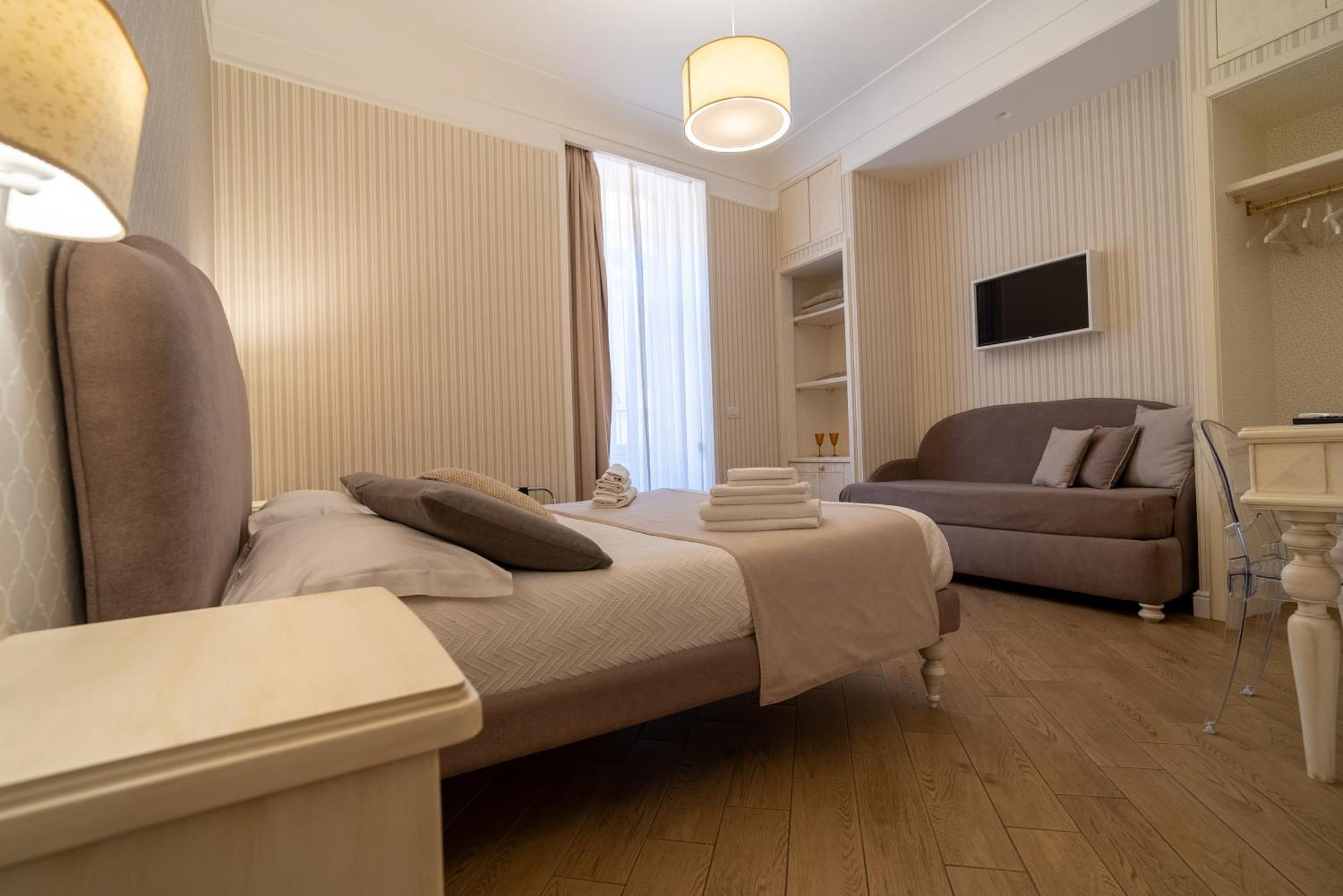 Florita Napoli Hotel Екстериор снимка