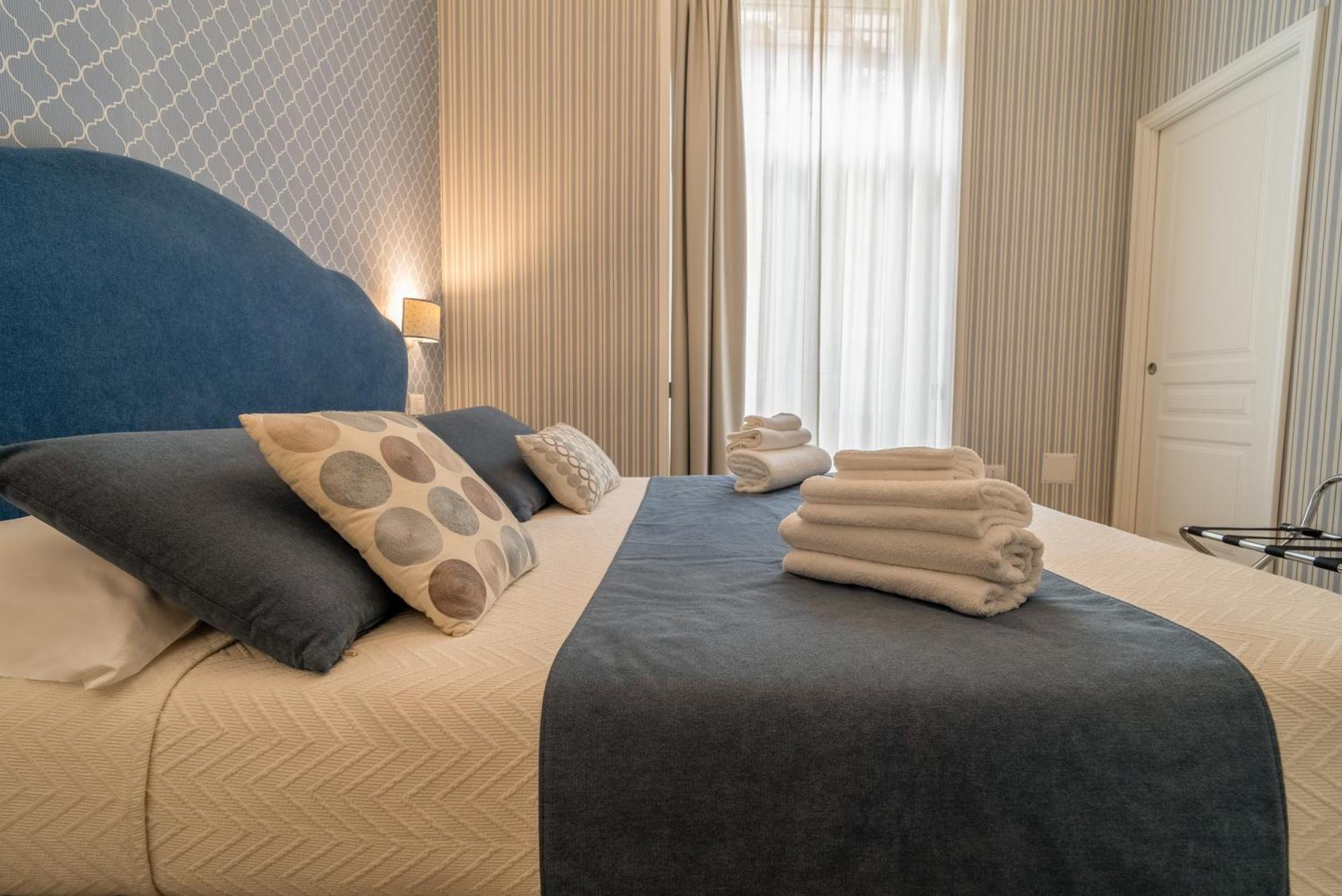 Florita Napoli Hotel Екстериор снимка