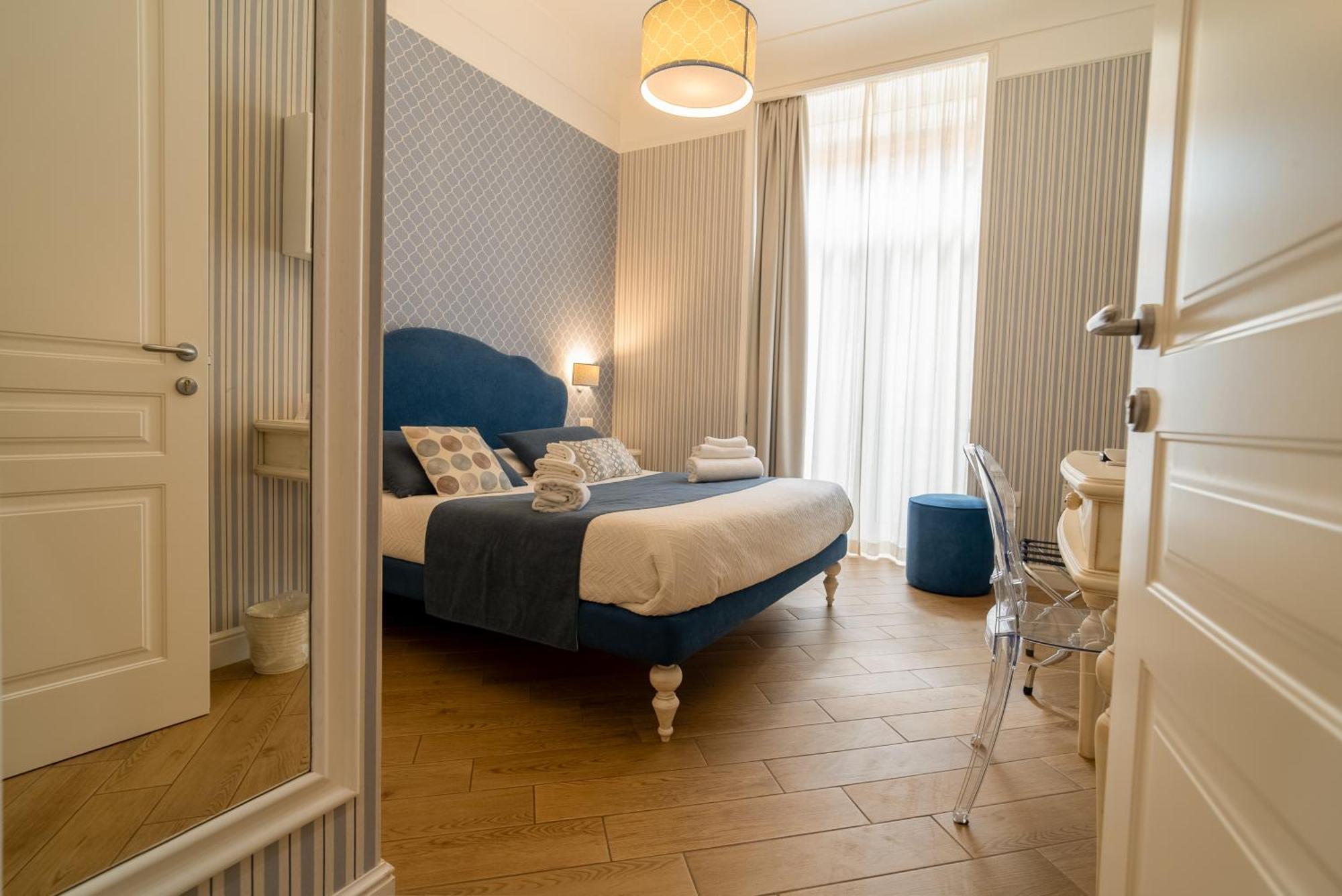 Florita Napoli Hotel Екстериор снимка