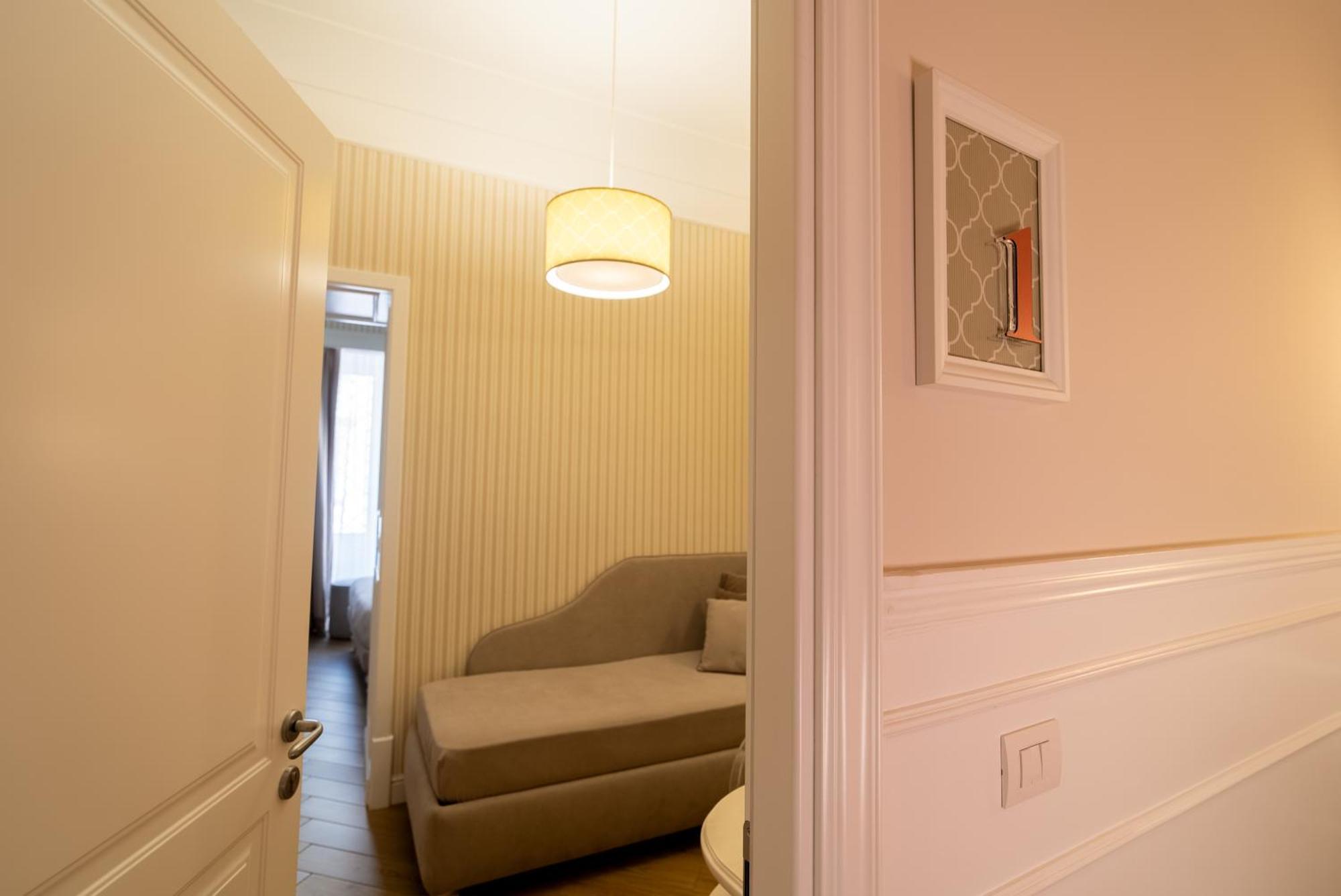 Florita Napoli Hotel Екстериор снимка
